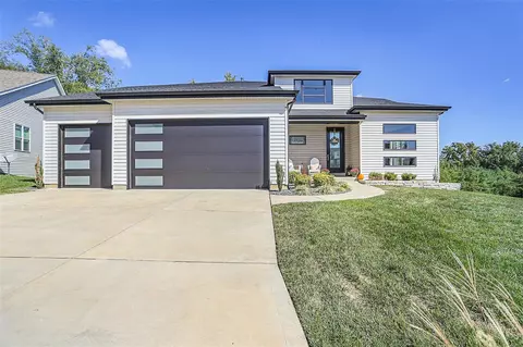 18 Macarthur Ct, Saint Charles, MO 63304