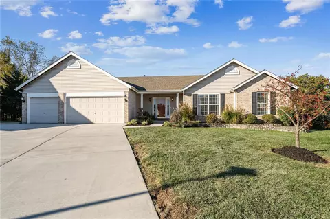 522 Pinehurst Woods Ct, O'fallon, MO 63366