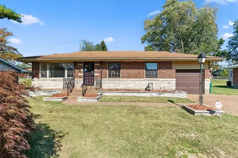 1257 Blodgett Dr, Saint Louis, MO 63137