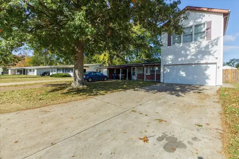 681 Southwell Ln, Florissant, MO 63031