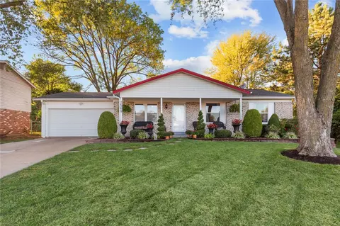 2569 Millvalley Dr, Florissant, MO 63031