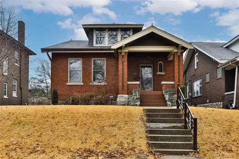 1146 Bellerive Blvd, Saint Louis, MO 63111