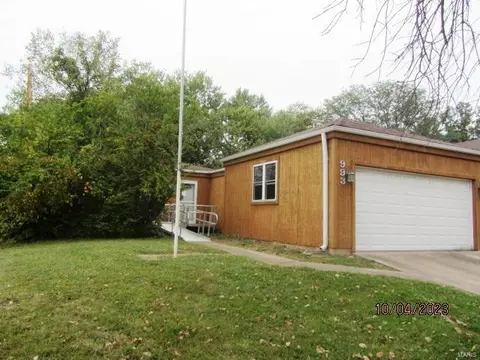 993 Huntington View Dr, Manchester, MO 63021