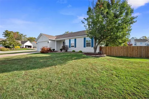 1102 Castle Pines Dr, St Peters, MO 63366 photo 35