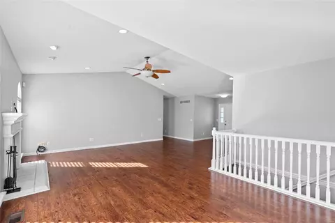 1102 Castle Pines Dr, St Peters, MO 63366 photo 13
