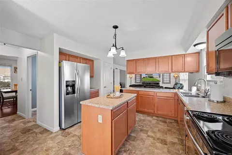 285 England Dr, O'fallon, MO 63366 photo 7