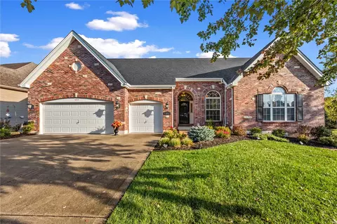1017 Pleasant Meadow Dr, Lake Saint Louis, MO 63367