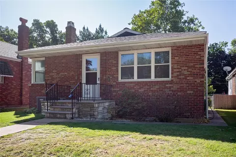 6448 Potomac St, Saint Louis, MO 63139