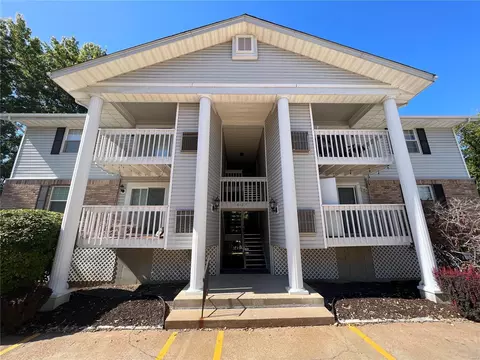 621 S Kirkwood Rd #100, Saint Louis, MO 63122