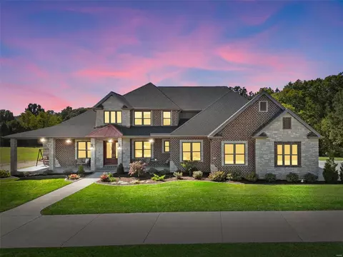 140 Blue Sky Dr, Defiance, MO 63341
