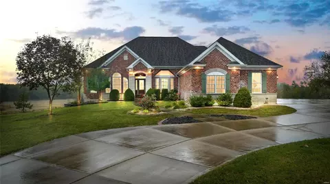 341 N Quail Point Dr, O'fallon, MO 63366