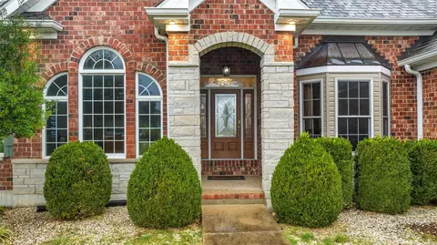 341 N Quail Point Dr, O'fallon, MO 63366 photo 7