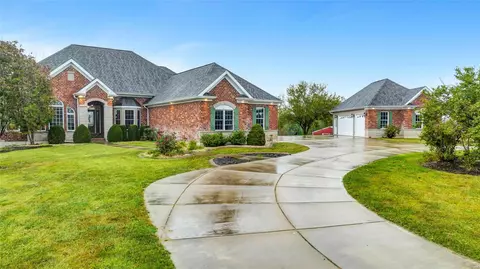 341 N Quail Point Dr, O'fallon, MO 63366 photo 5