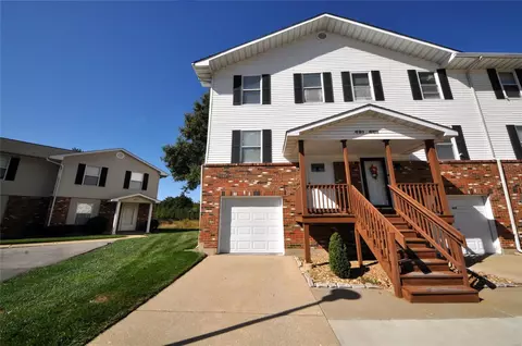 691 Boca Raton Dr, Saint Peters, MO 63376