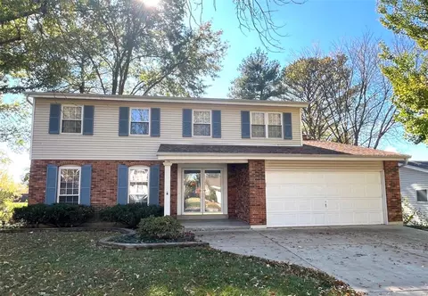 1142 Great Falls Ct, Manchester, MO 63021
