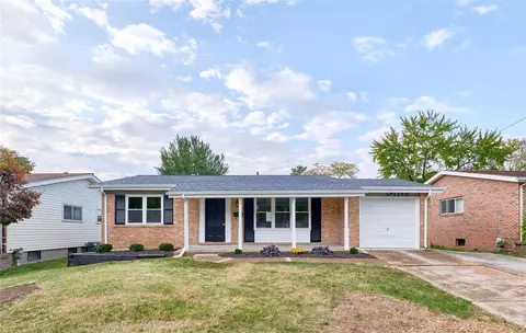 1350 Saint Anthony Ln, Florissant, MO 63033