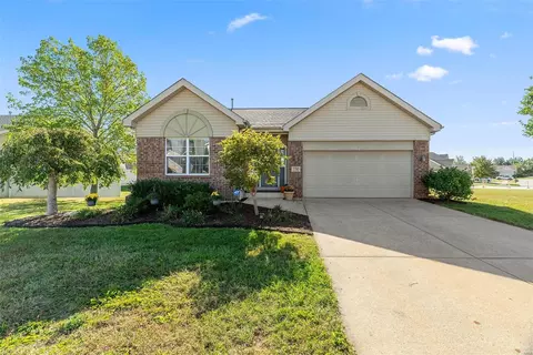 730 Springfield Dr, Wentzville, MO 63385