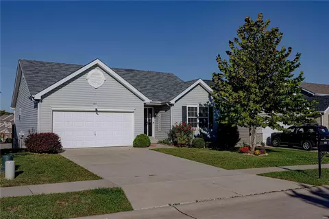121 Peruque Estates Ln, Wentzville, MO 63385