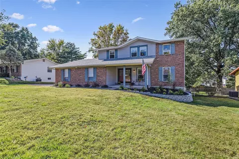 7 Snow Hill Dr, Saint Peters, MO 63376