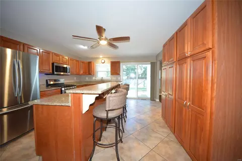 1232 Begonia Dr, O'fallon, MO 63366 photo 6