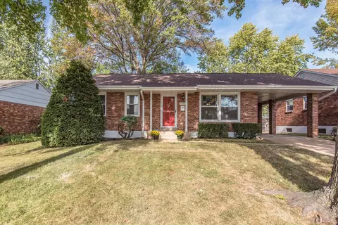 7345 Field Ave, Saint Louis, MO 63116