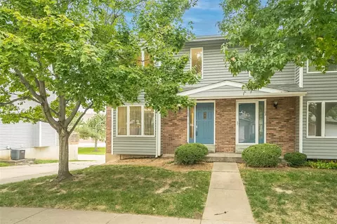 1700 Forest Hills Dr #H, Saint Charles, MO 63303