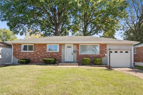 226 Marilyn Estates Dr, Saint Louis, MO 63123