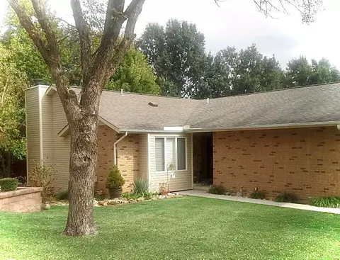 1151 Hunter Ct, Lake Saint Louis, MO 63367