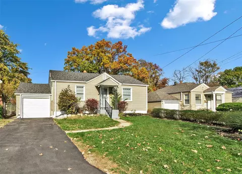 10405 Niblic Dr, Saint Louis, MO 63114