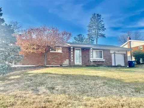 10133 Jeffleigh Ln, Saint Louis, MO 63123