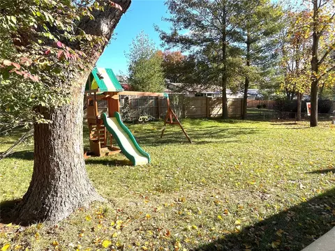 609 Twigwood Dr, Ballwin, MO 63021 photo 22