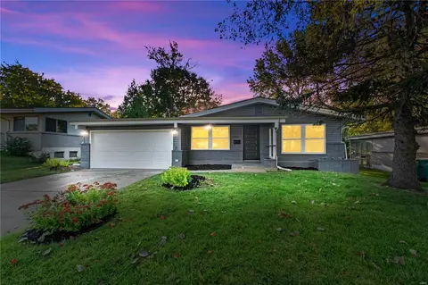 10632 Linnell Dr, Saint Louis, MO 63136