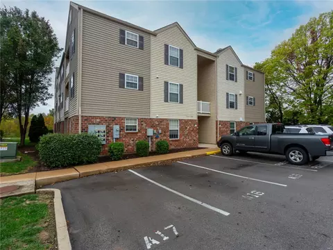 1124 Welsh Dr, Lake Saint Louis, MO 63367