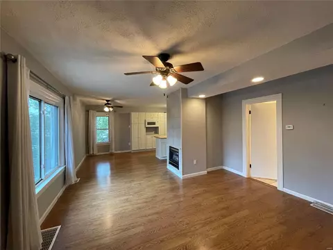 5506 Maxwell Ave, Affton, MO 63123 photo 2