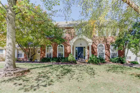 391 Portsmouth Dr, Saint Charles, MO 63303