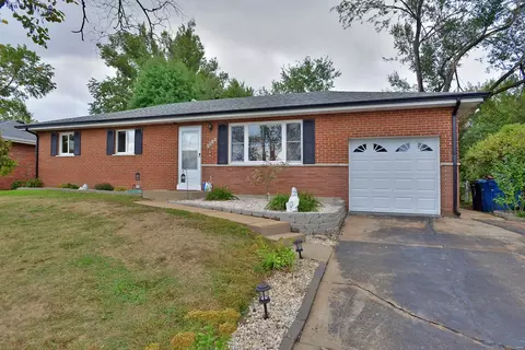 1218 Fain Dr, Saint Louis, MO 63125