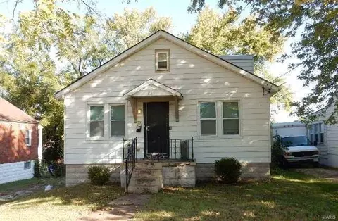831 Abston Ave, Saint Louis, MO 63135