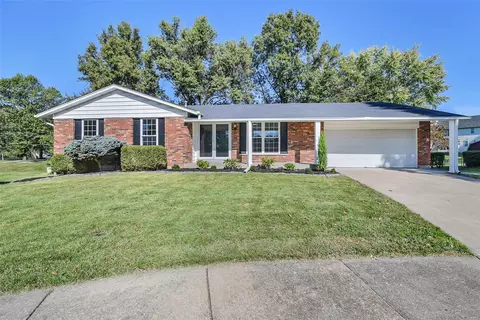 3742 Riviere Marne Ct, Florissant, MO 63034