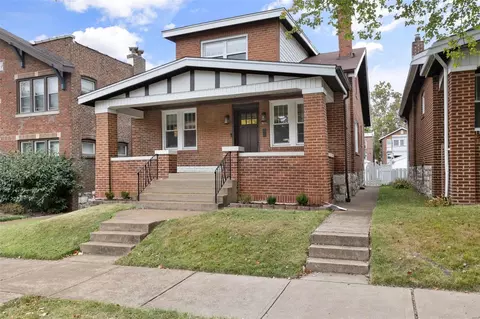 5411 Holly Hills Ave, Saint Louis, MO 63109