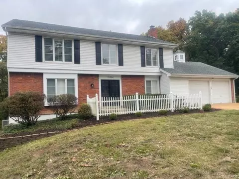 15364 Timber Hill Ln, Chesterfield, MO 63017