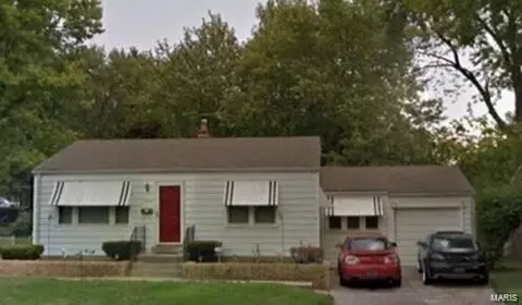 10026 Mccartney Ln, Saint Louis, MO 63137