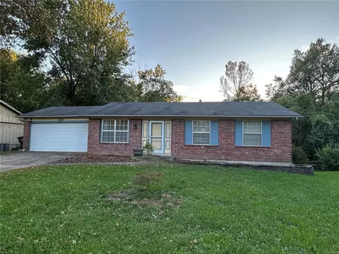 1606 Elizabeth Ellen Ct, Saint Peters, MO 63376