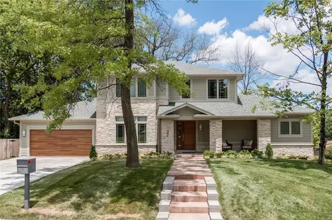 600 Sarawood, Creve Coeur, MO 63141