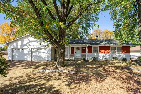 3835 Haverhill Pl, Saint Louis, MO 63125