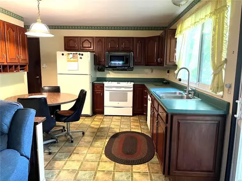 303 Brightfield Dr, Ballwin, MO 63021 photo 5