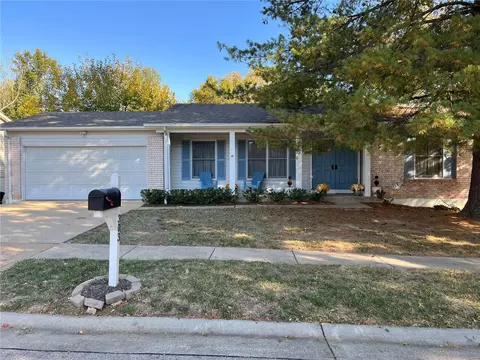 303 Brightfield Dr, Ballwin, MO 63021