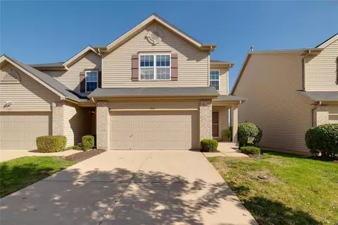 512 Country Circle Dr, Lake Saint Louis, MO 63367