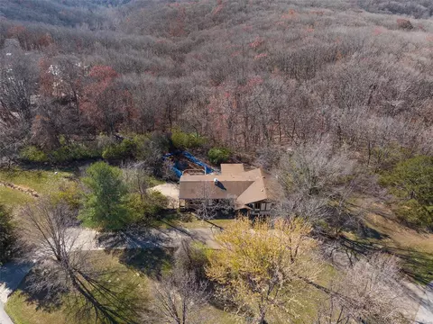 17441 W Bridle Trl, Glencoe, MO 63038