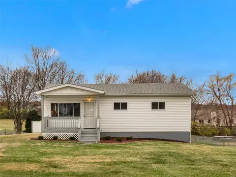 614 Hickory Dale Dr, Saint Charles, MO 63304