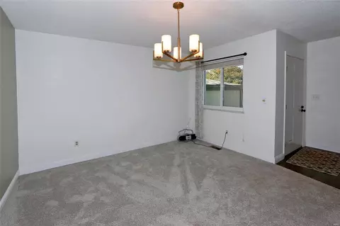984 Barbizon Dr, Manchester, MO 63021 photo 2